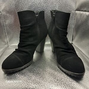 White Mountain Black Suede Ankle Boots Woman's Size 8.5